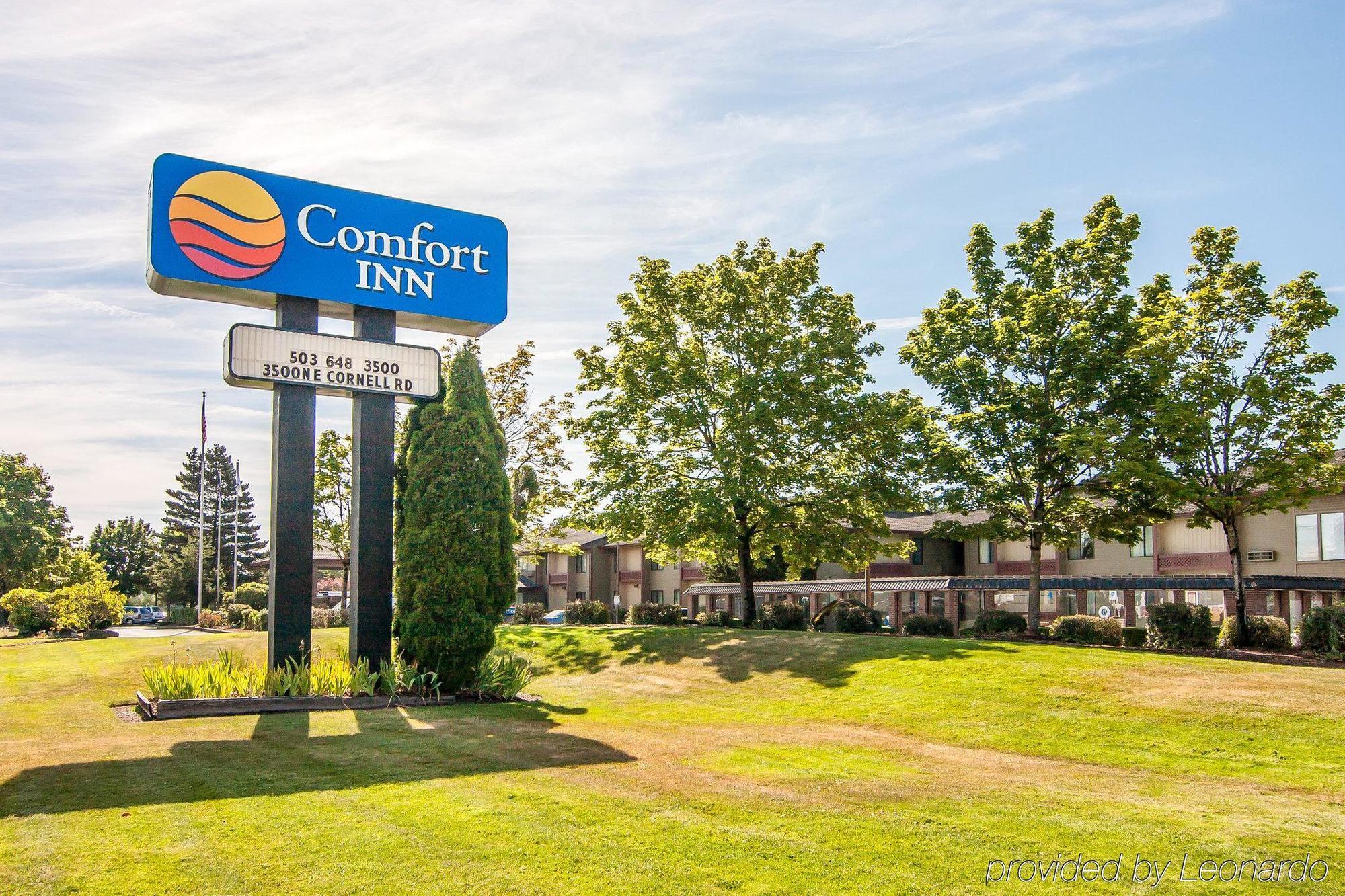 Comfort Inn Conference Center Hillsboro Exteriör bild